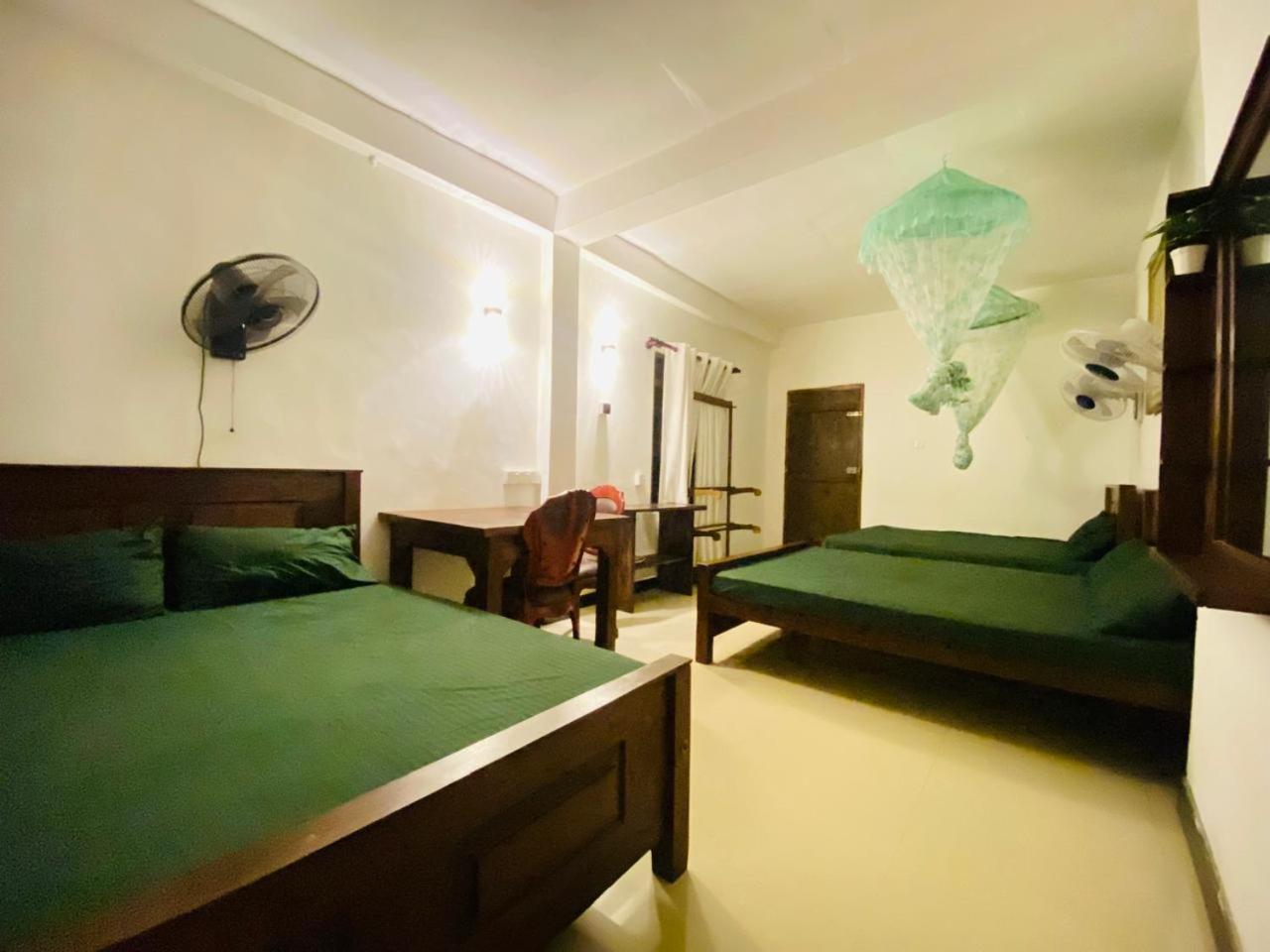 Sensitha Holiday Home Anuradhapura Exterior foto